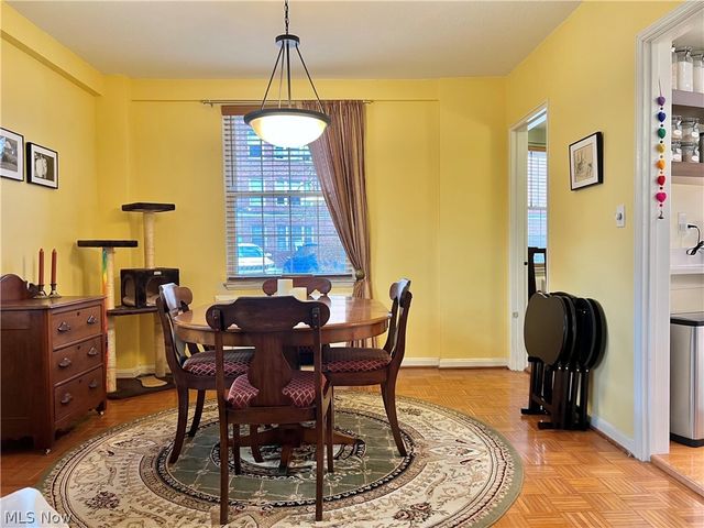 13800 Fairhill Road 105, Shaker Heights, OH 44120