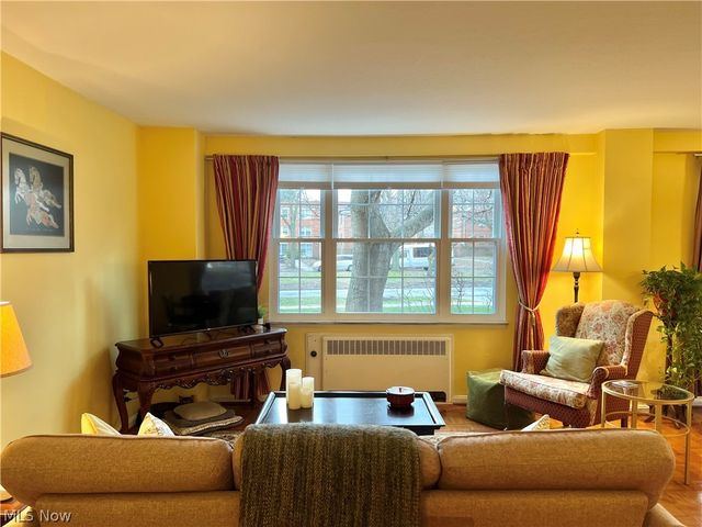 13800 Fairhill Road 105, Shaker Heights, OH 44120