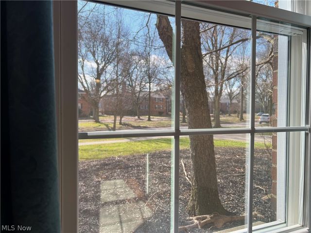 13800 Fairhill Road 105, Shaker Heights, OH 44120