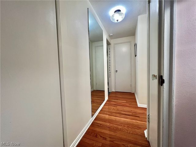 13800 Fairhill Road 105, Shaker Heights, OH 44120