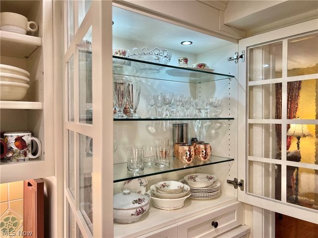 13800 Fairhill Road 105, Shaker Heights, OH 44120