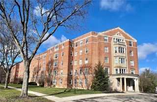 13800 Fairhill Road 105, Shaker Heights, OH 44120