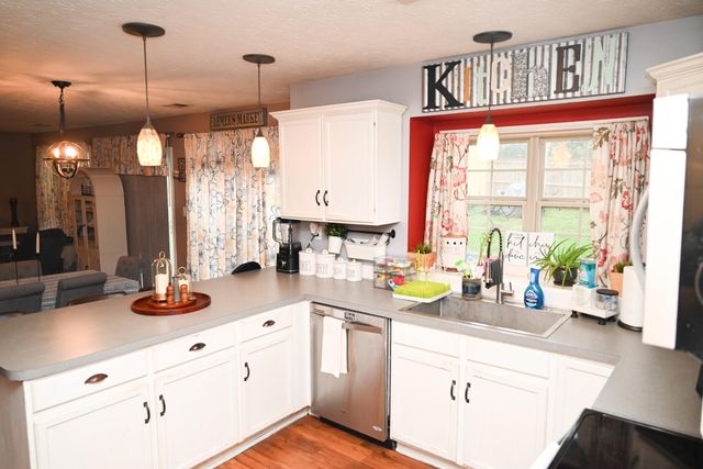 212 Hickory Ridge Lane, Paris, KY 40361