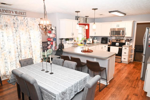 212 Hickory Ridge Lane, Paris, KY 40361