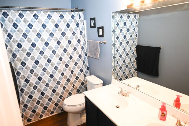 212 Hickory Ridge Lane, Paris, KY 40361