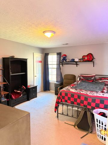 212 Hickory Ridge Lane, Paris, KY 40361