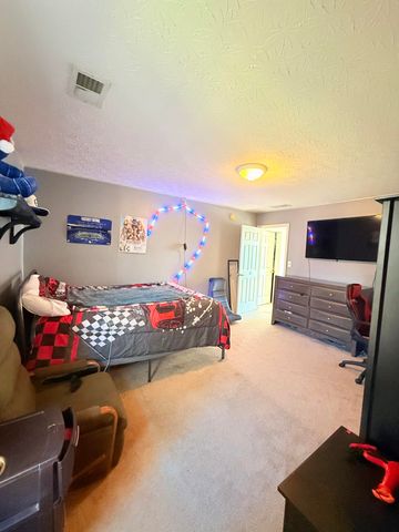 212 Hickory Ridge Lane, Paris, KY 40361