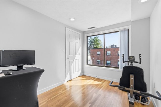 581 Mount Auburn Street 2, Cambridge, MA 02138