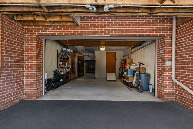 581 Mount Auburn Street 2, Cambridge, MA 02138