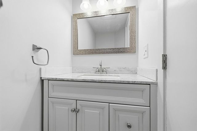 581 Mount Auburn Street 2, Cambridge, MA 02138