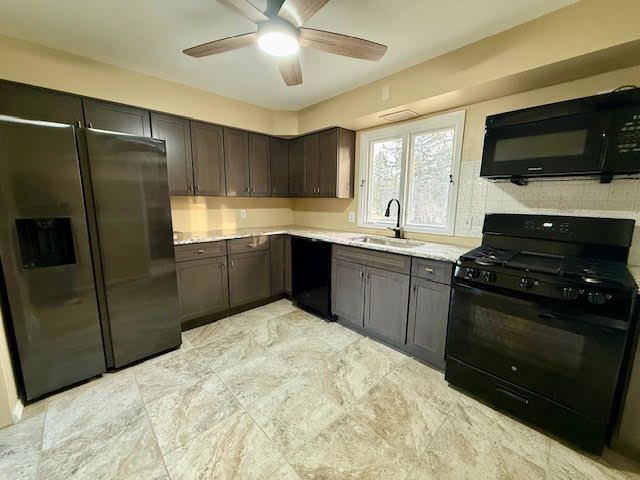 1811 West Main Street, Sleepy Hollow, IL 60118