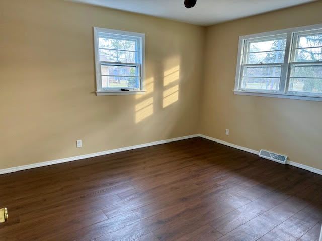 1811 West Main Street, Sleepy Hollow, IL 60118