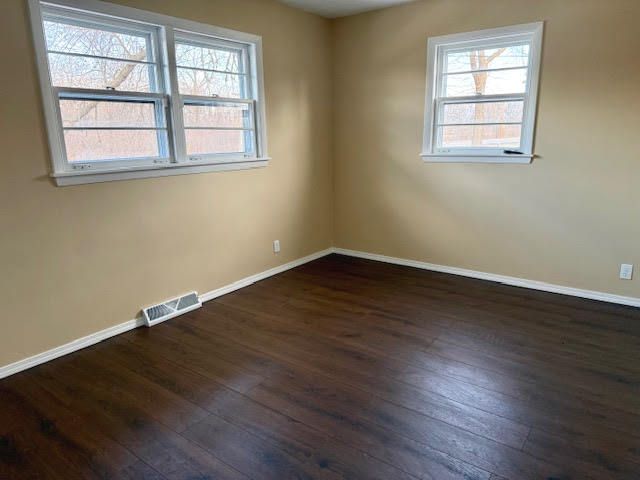 1811 West Main Street, Sleepy Hollow, IL 60118