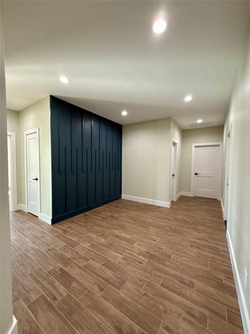 237 Crestview Drive, West Columbia, TX 77486