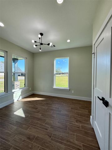 237 Crestview Drive, West Columbia, TX 77486