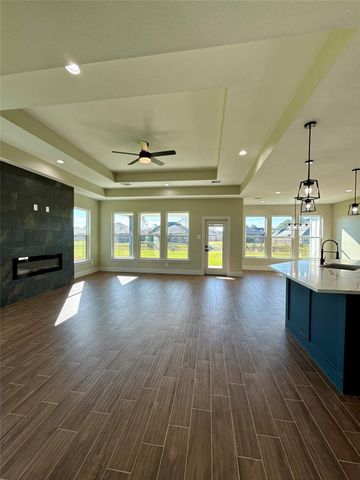 237 Crestview Drive, West Columbia, TX 77486