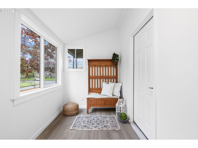 6023 N AMHERST St, Portland, OR 97203