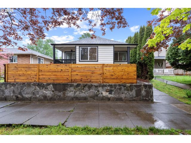 6023 N AMHERST St, Portland, OR 97203