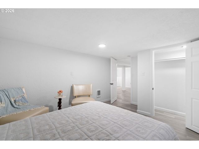 6023 N AMHERST St, Portland, OR 97203