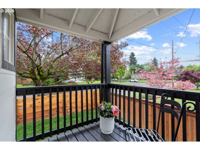 6023 N AMHERST St, Portland, OR 97203