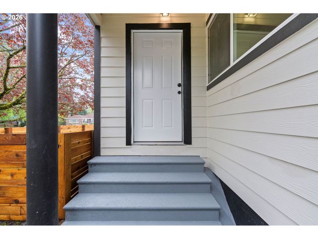 6023 N AMHERST St, Portland, OR 97203