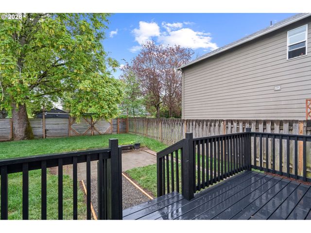 6023 N AMHERST St, Portland, OR 97203