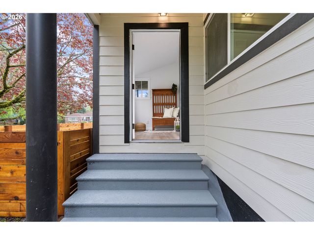 6023 N AMHERST St, Portland, OR 97203