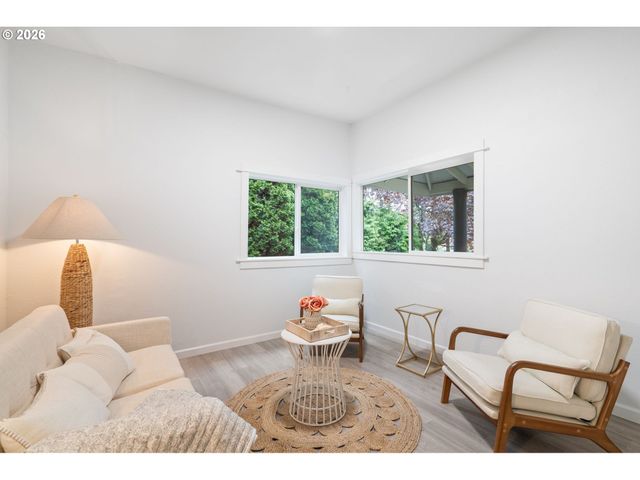 6023 N AMHERST St, Portland, OR 97203