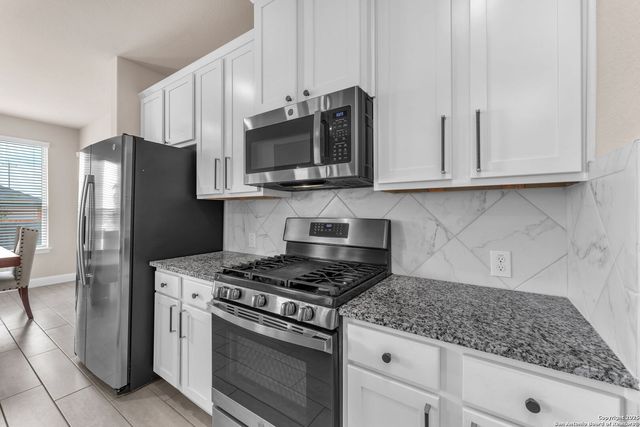 4174 Garden Path, Marion, TX 78124