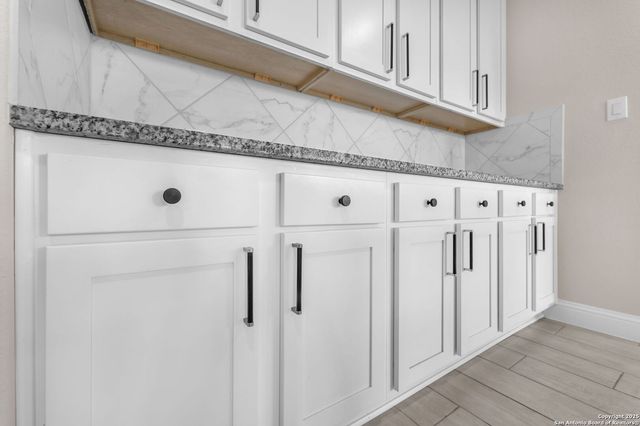 4174 Garden Path, Marion, TX 78124