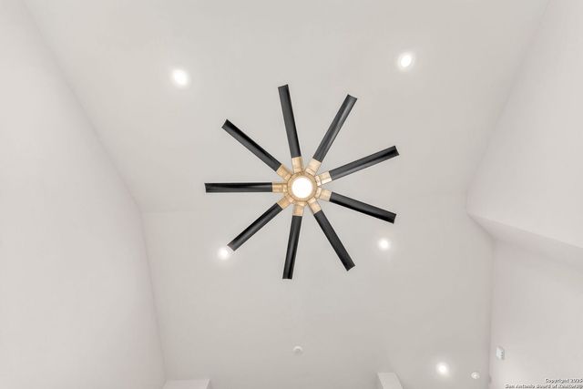 4174 Garden Path, Marion, TX 78124