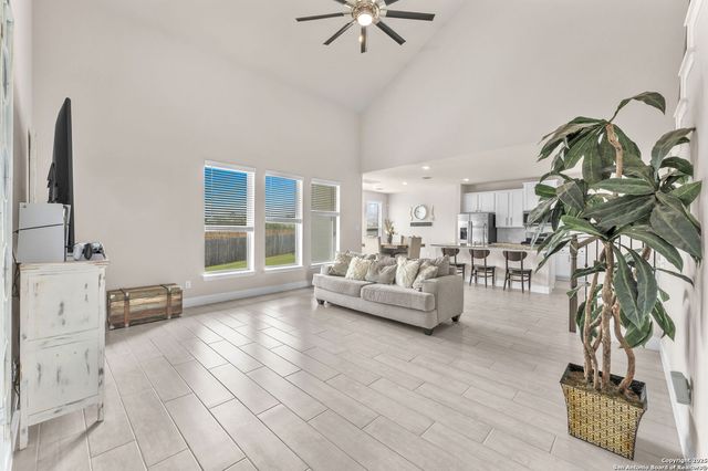 4174 Garden Path, Marion, TX 78124