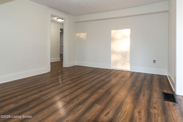 9201 Jefferson Ave, Louisville, KY 40291