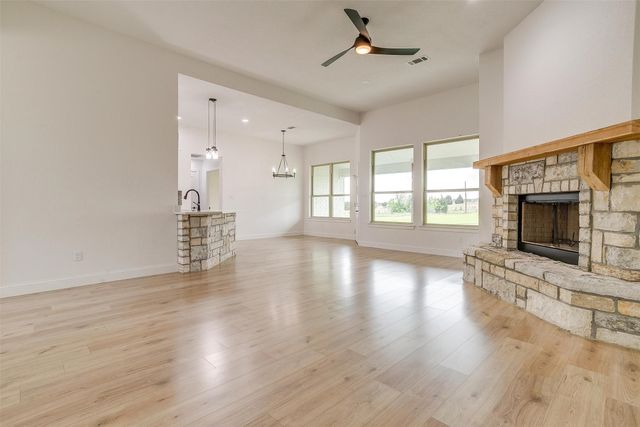 11332 County Road 418, Grandview, TX 76050