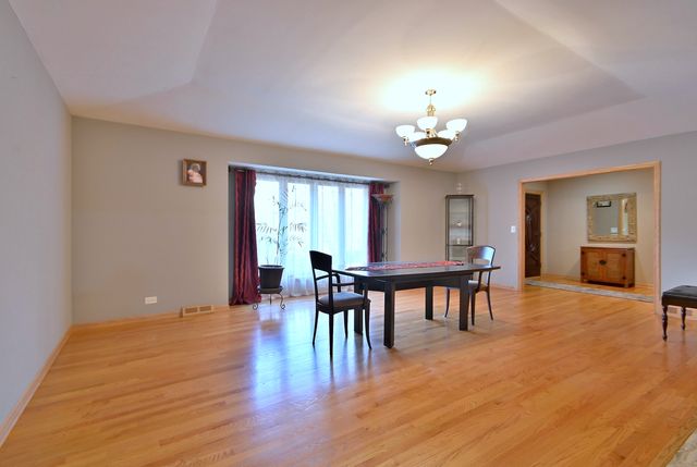 1403 Forest Drive, Glenview, IL 60025