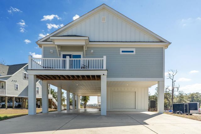 400 Elizabeth Dr., Murrells Inlet, SC 29576