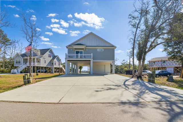 400 Elizabeth Dr., Murrells Inlet, SC 29576