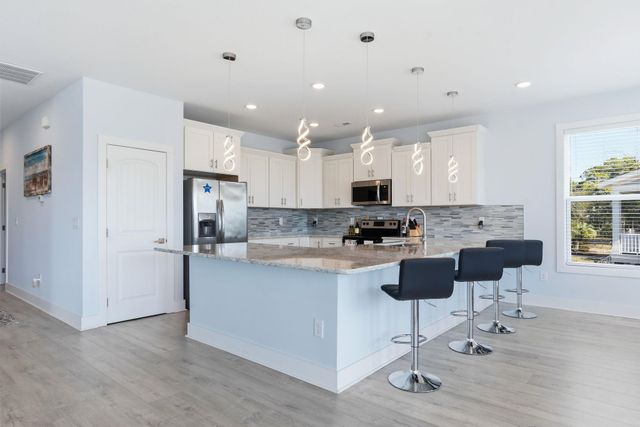 400 Elizabeth Dr., Murrells Inlet, SC 29576