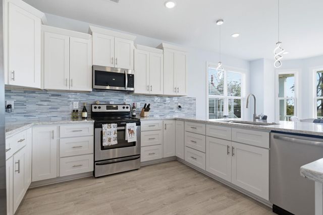 400 Elizabeth Dr., Murrells Inlet, SC 29576