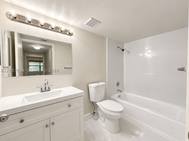 7905 SW 86th St 623, Miami, FL 33143