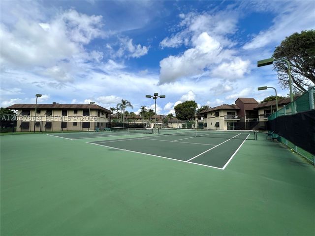 7905 SW 86th St 623, Miami, FL 33143