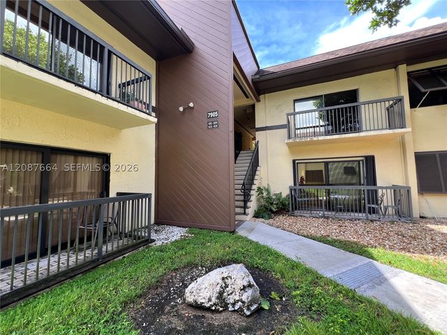 7905 SW 86th St 623, Miami, FL 33143