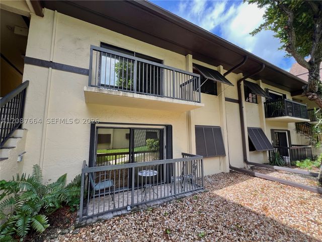 7905 SW 86th St 623, Miami, FL 33143