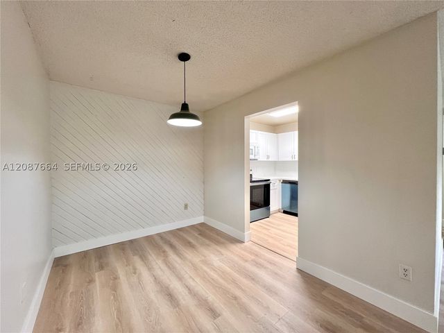 7905 SW 86th St 623, Miami, FL 33143