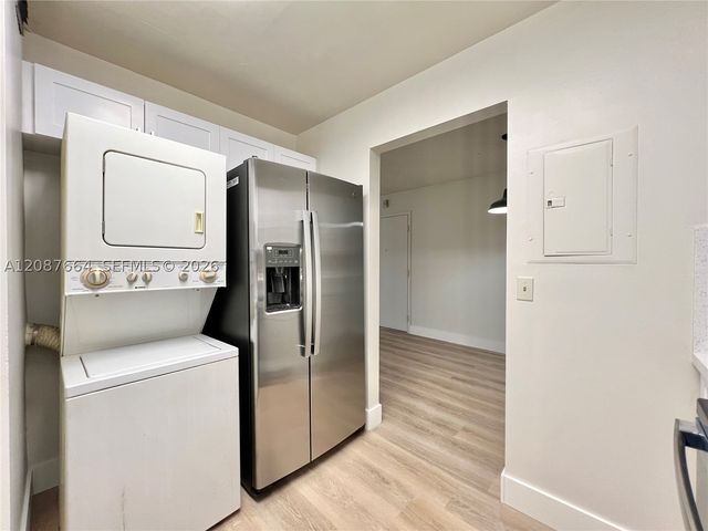 7905 SW 86th St 623, Miami, FL 33143