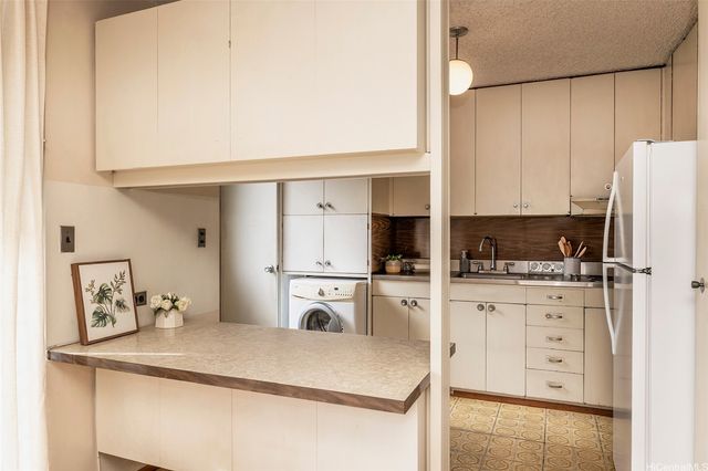 1026 Kalo Place 303, Honolulu, HI 96826