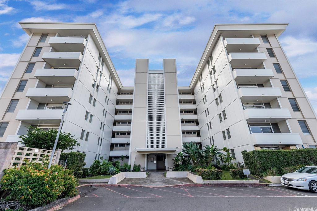 1026 Kalo Place 303, Honolulu, HI 96826