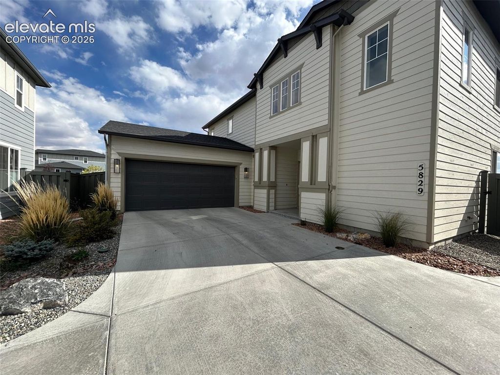 5829 Spring Breeze Drive, Colorado Springs, CO 80922