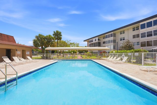 2991 NW 46TH Avenue 303, Lauderdale Lakes, FL 33313