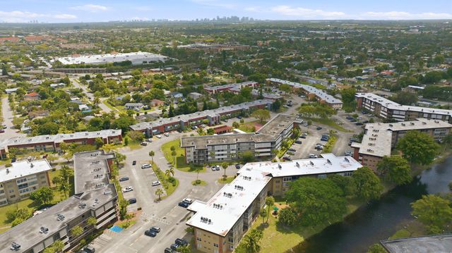 2991 NW 46TH Avenue 303, Lauderdale Lakes, FL 33313